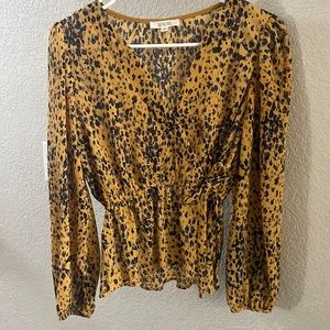 Women’s dress shirt